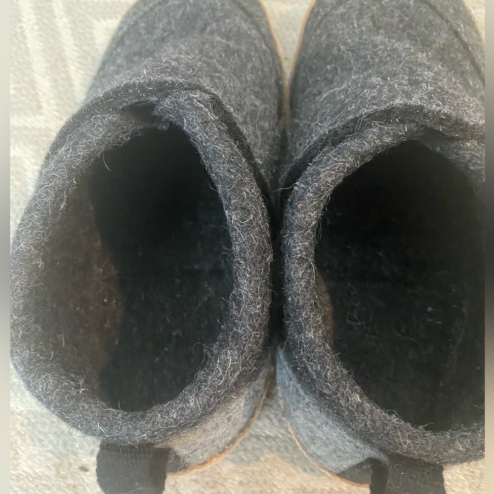 Kyrgies  Tengries Slippers , Wool Felt House Shoe,
Handmade, size EU 37 - Picture 13 of 14